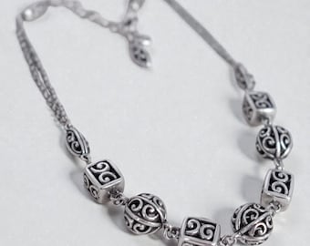 Brighton Scrolled Ball Cube Beads Halsband Försilvrad Sällsynt Pensionerad