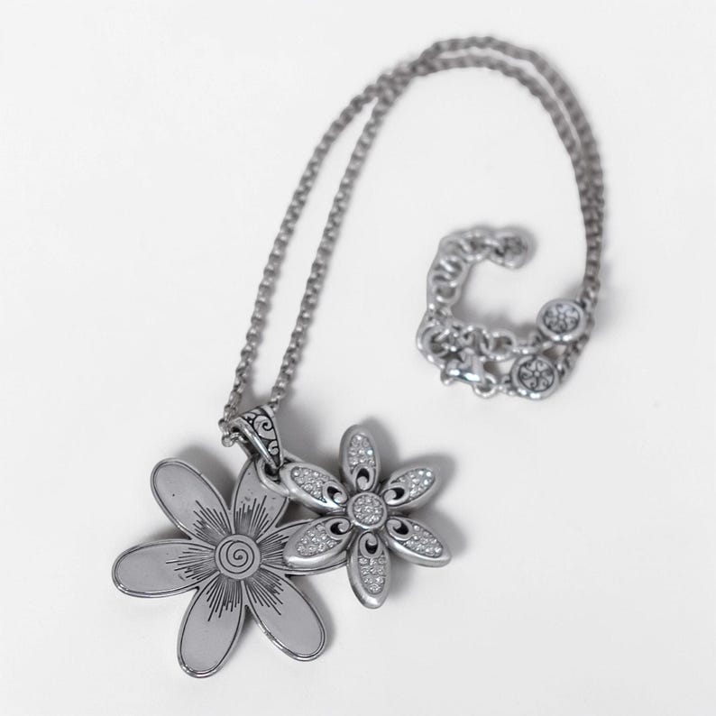 Brighton Dazzle Bloom dubbele madeliefje hanger ketting strass zilver Gepensioneerd afbeelding 5