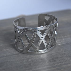 Brighton Cristo breite Manschette Armband Brustkrebs Band Armband versilbert