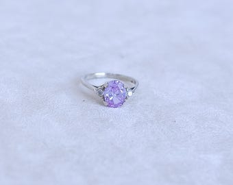 Oval ring i sterlingsilver med ametist och klara CZ-kristaller, storlek 6.75, klassisk bohemisk stil