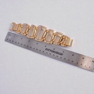 Brighton Trendoro Breites vergoldetes Gliederarmband Fold Over Snap Verschluss im Ruhestand Bild 7