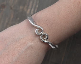 Brighton Swirl/Wavy Bangle Bracelet Slim Silver Plated Stacking Retired