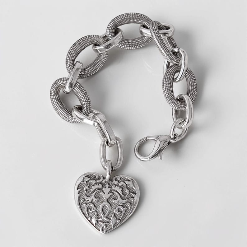 Brighton Cordoba Chunky Heart Charm Bracelet Textured Chain Links 8 Inch image 4