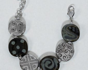 Brighton Kazuri Hand Painted Clay Bead Bracelet Retired Silver Plated 7-8"