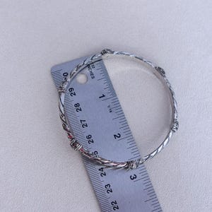 Brighton Slim Flätat Armband Silverpläterat Pendant 2,5" Stapelbart Style Vintage Smycken i Lager bild 5