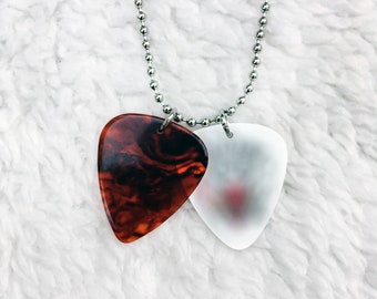 Eddie Munson Guitars Plectrum + Secret Plectrum Necklace – Inspirado en Stranger Things – 2 Pick Bundles