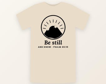 Estad quietos y sabed SVG, Salmo 46:10 Svg Png, Diseño de camiseta cristiana, Versículo bíblico Svg, Fe Svg, Escritura de montaña Svg, Archivo Cricut