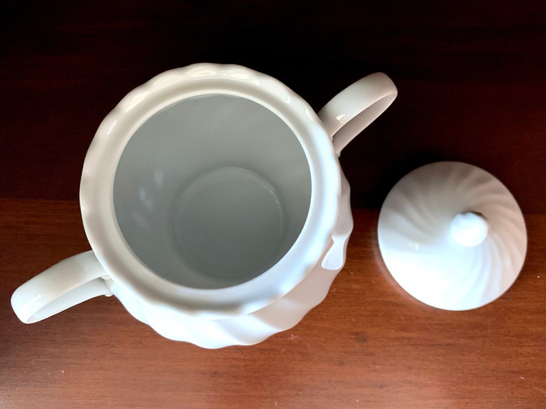 Vintage Mikasa Le Blanc Silk White Swirl Sugar Bowl & Lid image 9