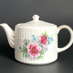Vintage Ellgreave Floral Rose Genuine Ironstone English Lidded Tea Pot