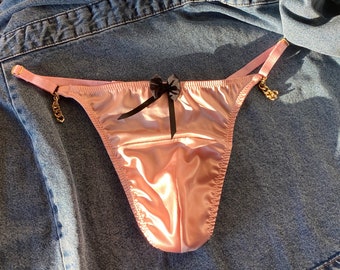 String de luxe en satin doux avec chaînes pour hommes