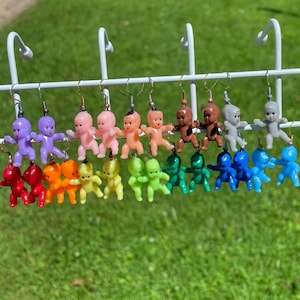 Plastikowe kolczyki dla niemowląt, kolczyki hipoalergiczne, prezent na baby shower, zabawne kolczyki, prezent dla najlepszego przyjaciela, prezent dla kobiety w ciąży, Bestie