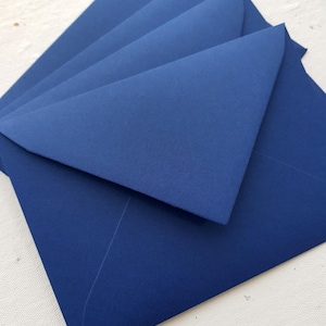 Busta blu royal premium, set di 10 buste di carta testurizzata di alta qualità, busta gommata con lembo europeo, formati B6 e C6, busta blu navy