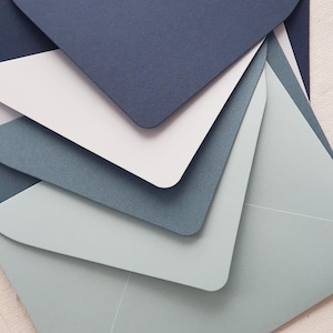 Enveloppes bleues faites main – Lot de 10 | Papier premium 120 g/m² | Poussiéreux, minéral, pastel et bleu royal | Parfait pour les invitations et les cartes