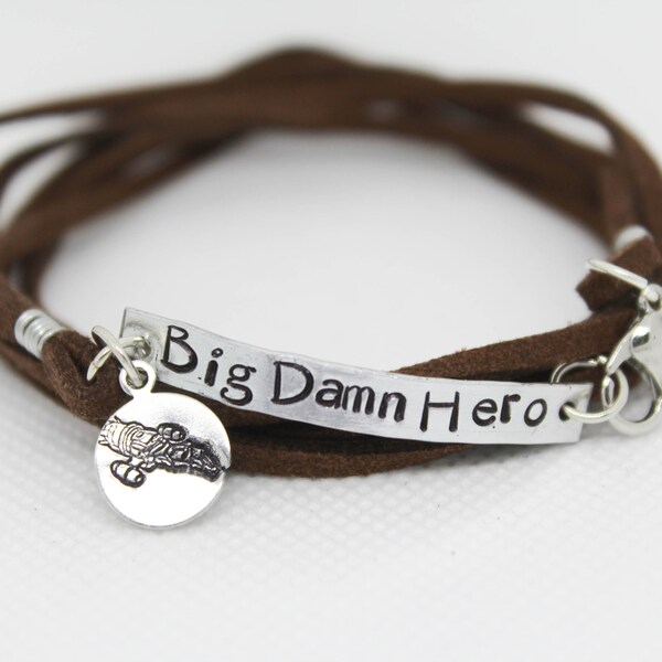 Pulsera Big Damn Hero Wrap - Estampada a mano