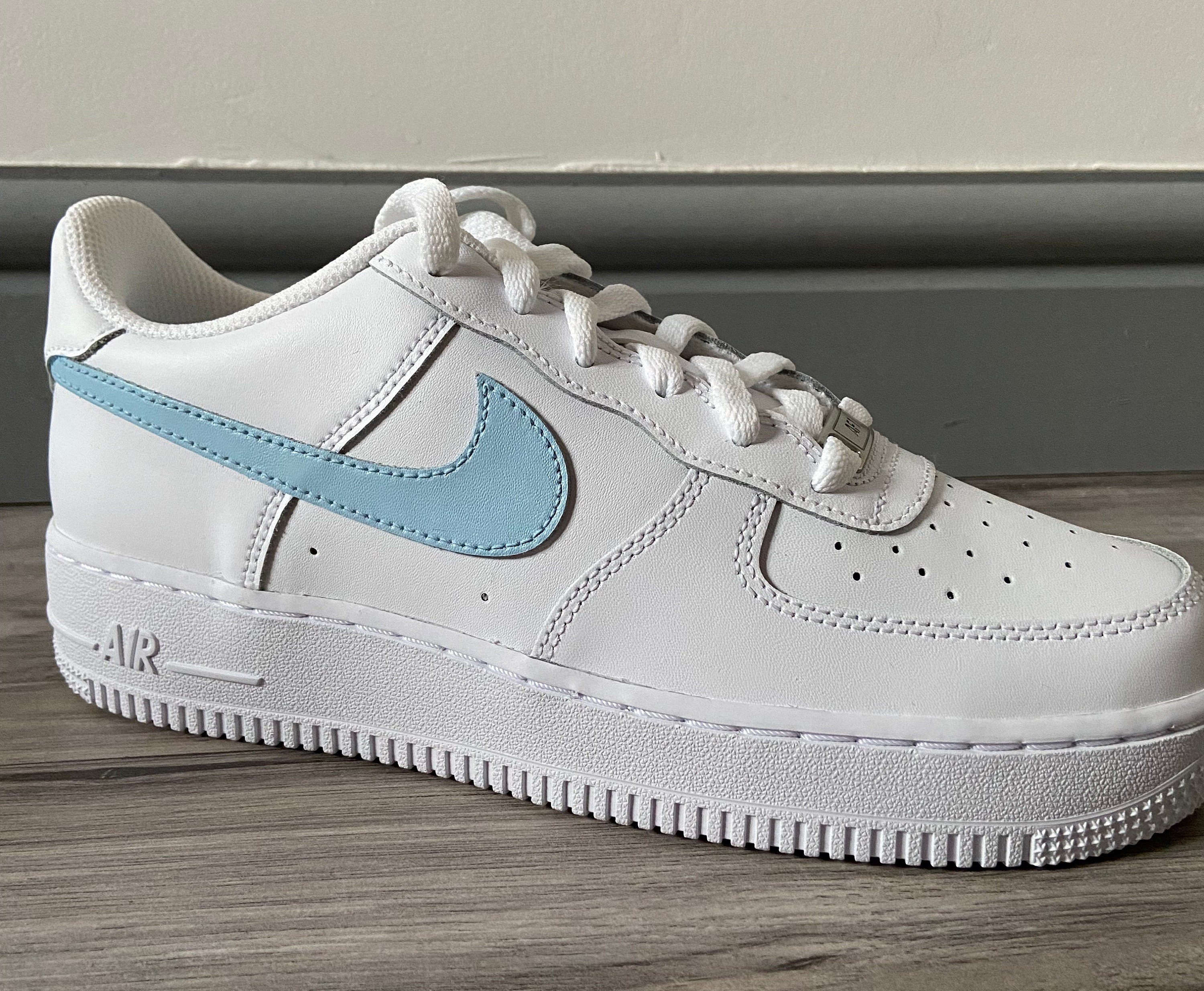 white with grey tick air force