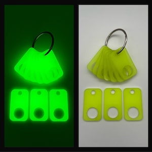RectangularGlow-in-the-dark yellow-green acrylic thread drops