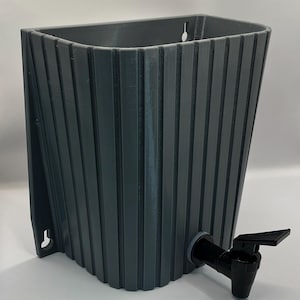 Wasserspender inkl. Wasserhahn, ca. 1,5 Liter, für Matschküche oder Kinderwaschtisch im Bad - 3 D Druck
