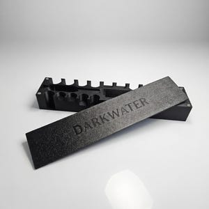 Caja de dados y cartas para Warhammer Quest Darkwater
