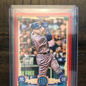 RARE** 2019 Aaron Juez Topps Gitano Reina **RARE** Base Roja #300 8/10 Corto Print Run