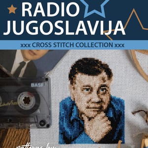 Op de afbeelding: Een kruissteekportret van een man in een blauw overhemd, onderdeel van de "Radio Jugoslavija" collectie. De afbeelding bevat een cassettebandje en de tekst "xxx CROSS STITCH COLLECTION xxx".