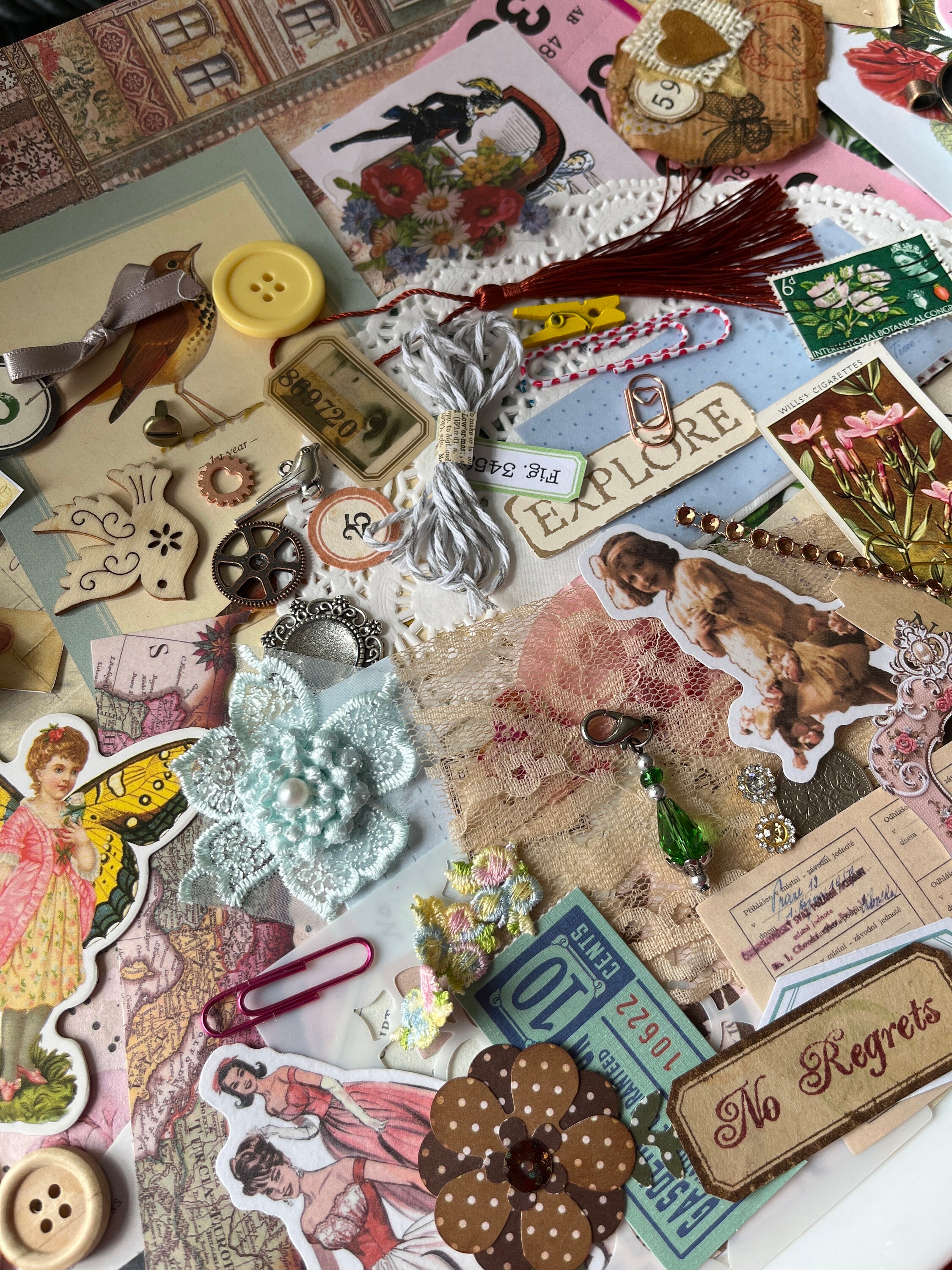 101 Things to Use in Your Junk Journals, Mixed Journal