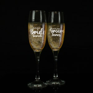 Flûtes à champagne de mariage, verres à champagne personnalisés M. et Mme, flûtes pour grillage de mariage, cadeaux de mariage, cadeau pour les couples image 9