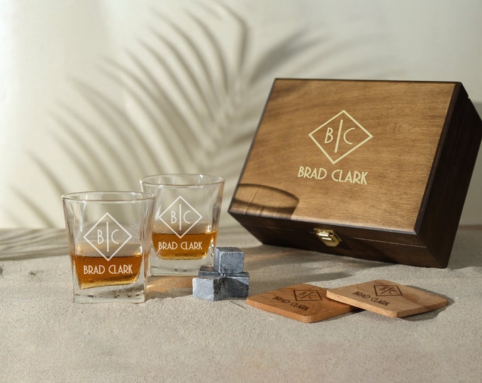 Whiskyglazen met houten kist, gepersonaliseerde gegraveerde whiskyglazen, jubileumcadeaus voor echtgenoot, whiskyglazen met monogram