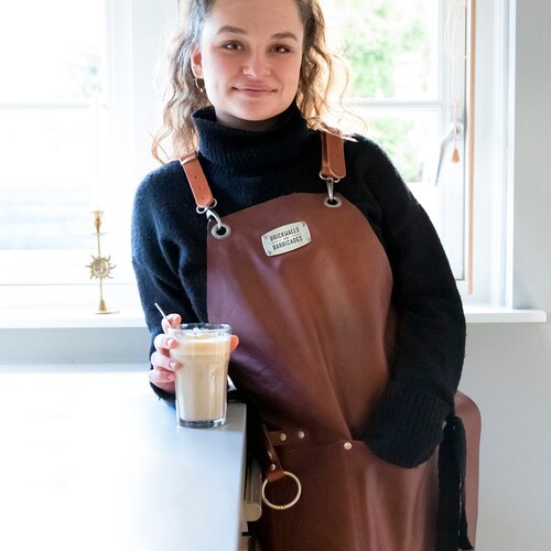 100% Stain-Free Brown Leather Apron | Comfortable Cross-Back Shoulder Straps | Premium Quality | Luxury Leather Gift for Men & Women | Chef