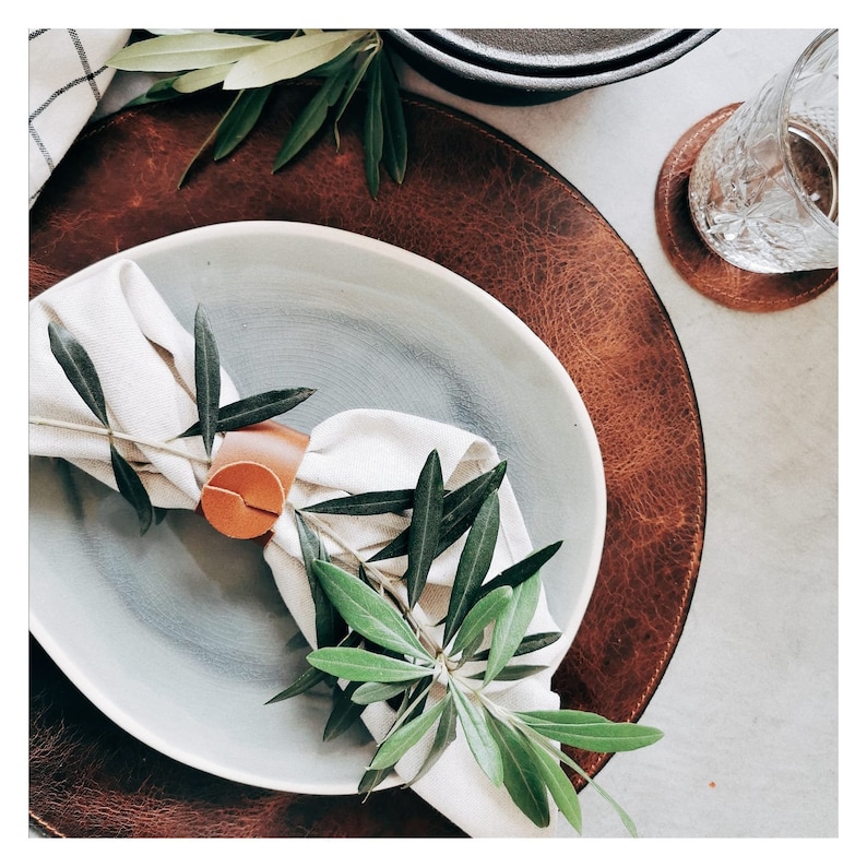 2 Pcs Luxury Leather Placemats Set Round Thick and Heavy Luxury Table