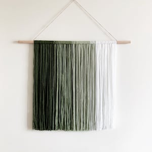 Fading Ombre Green Yarn Wall Hanging / Macrame Wall Hanging / Yarn Hanging on Rod