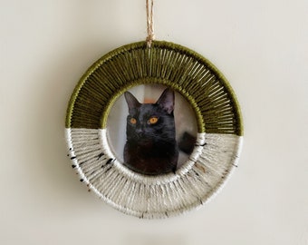 Yarn Wall Hanging Picture Frame: Mini Boho Photo Ornament