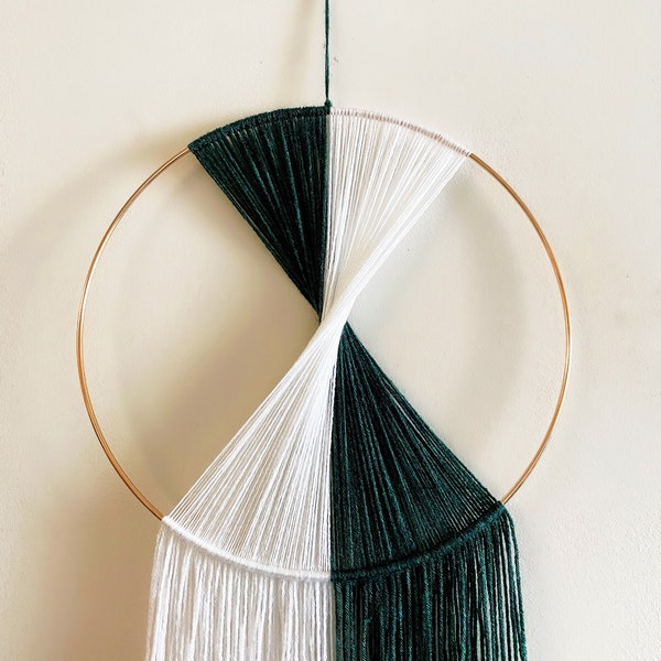 Emerald Green and White Yarn Hoop Wall Hanging / Macrame Wall Hanging / Emerald Green Home Decor / Modern Home Decor