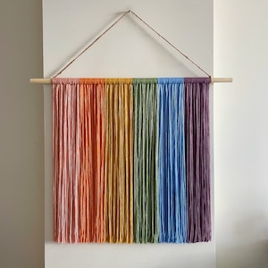 Pastel Rainbow Yarn Wall Hanging, Boho Macrame Decor