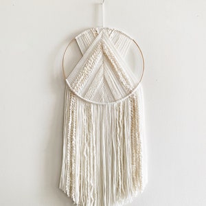 White Yarn Hoop Wall Hanging / Macrame Wall Hanging