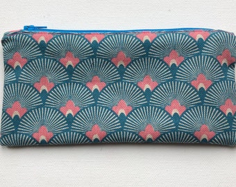 Trousse à maquillage : les fans de l'Art déco