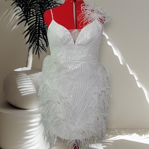 MARAYA Plus Size White Rhinestone Sleeveless V-Backless Mini Feather Dress Wedding Dress