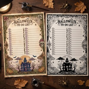Op de afbeelding: Twee rechthoekige vellen papier met een Halloween-to-dolijst met twintig genummerde regels. Het ene vel is in kleur met een spookhuis, pompoenen, motten en een schedel, terwijl het andere een zwart-wit lijntekening is van hetzelfde ontwerp.