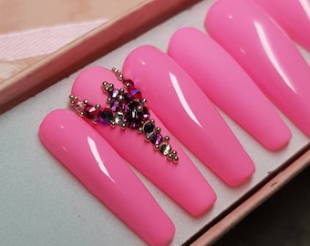 Pink Nails with Bling. Pink press on nails. Different shapes and  lengths available.