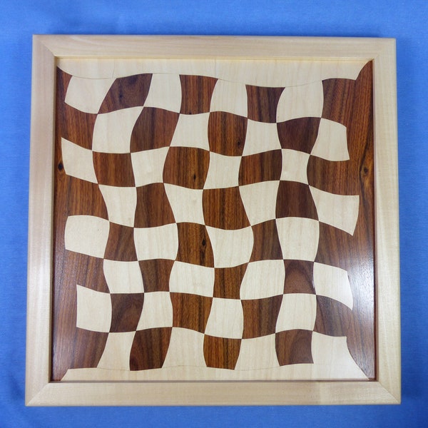 Echiquier original en bois, recto verso en marqueterie