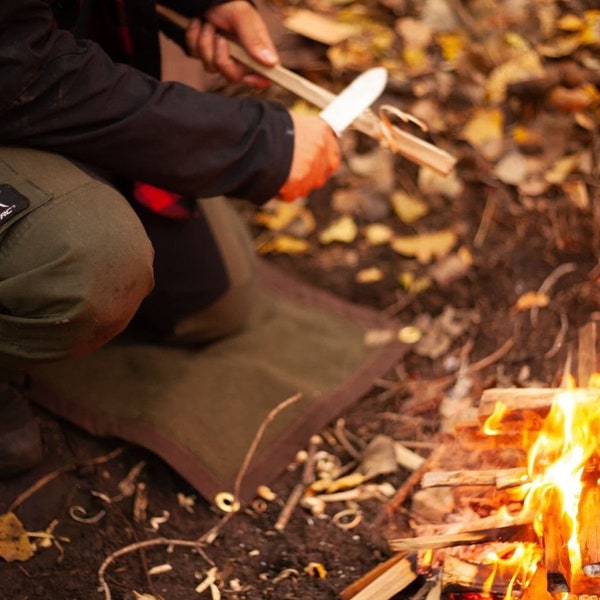 Wasserdichte Oilskin-Matte – Artisanal Bushcraft & Camping gewachstes Baumwoll-Canvas-Tuch für alle Ihre Bedürfnisse – 8oz Oilskin-Stoff: Leicht und stark!