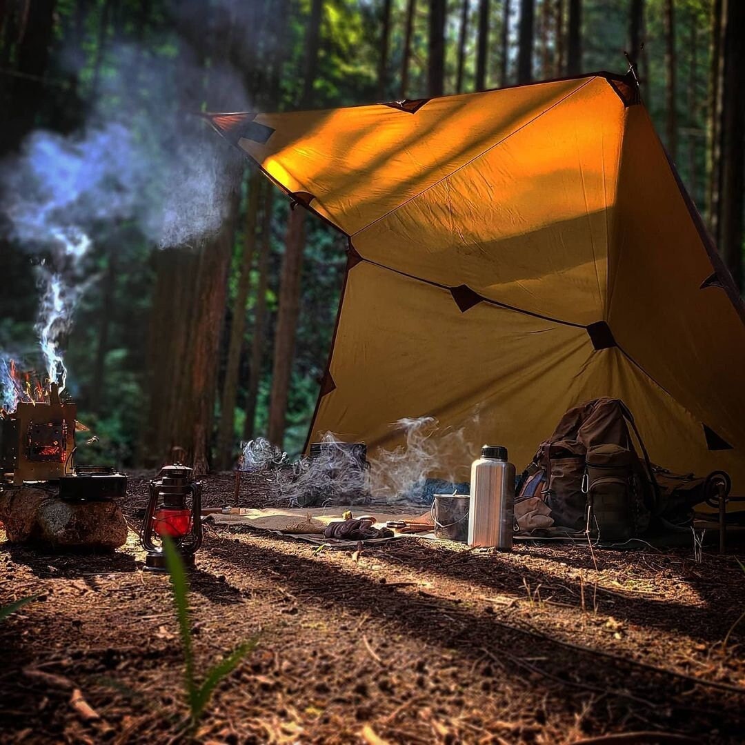 職人の手によるブッシュクラフト オイルスキン タープ