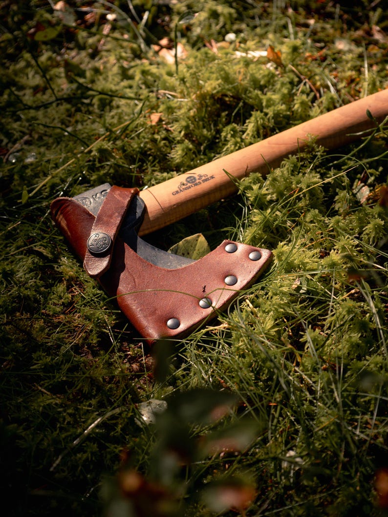 Gränsfors Small Hatchet | Compact Swedish Ax for Camping, Bushcraft ...