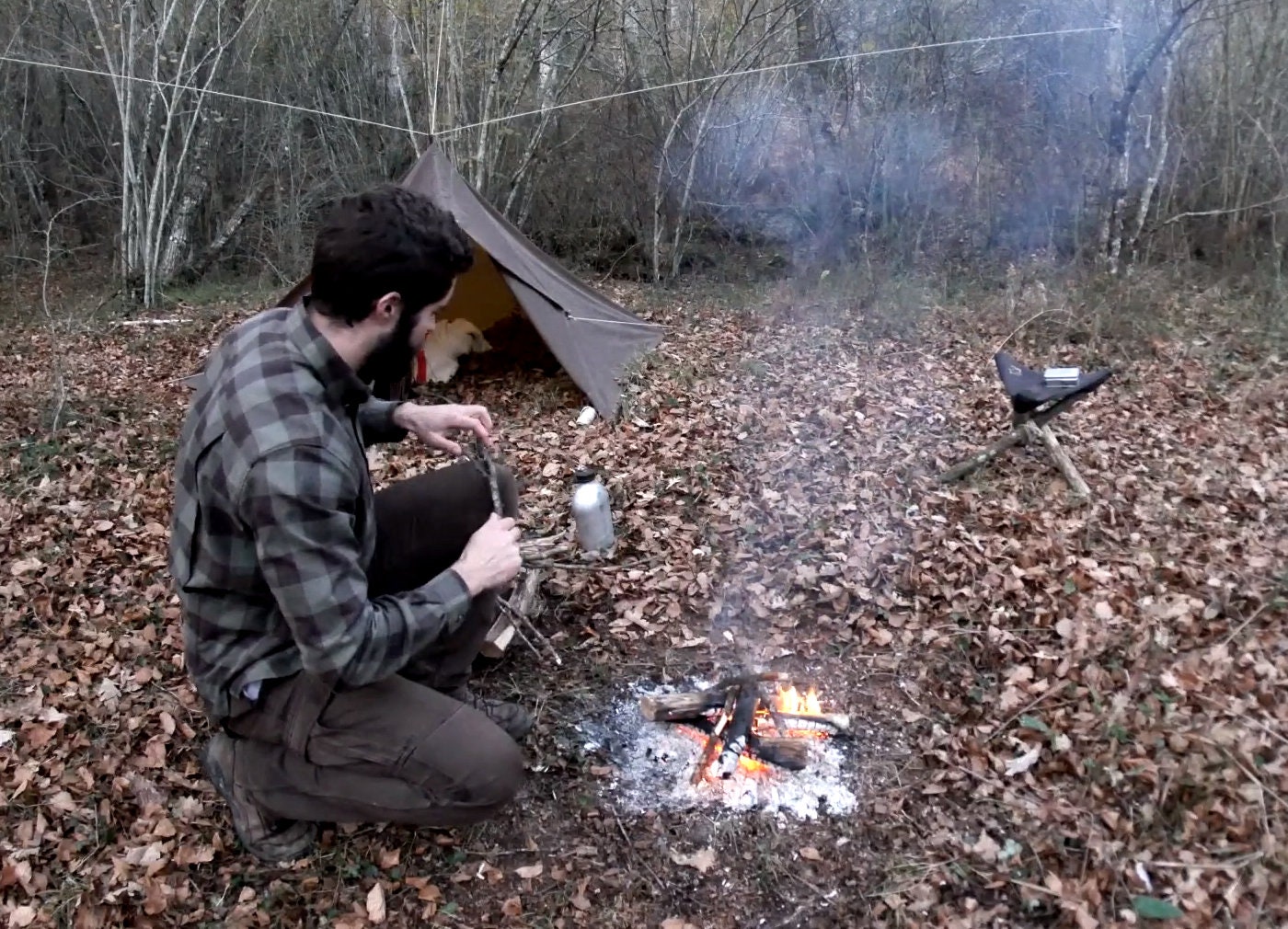 ブッシュクラフトスペイン Oilskin Tripod Seat BUSHCRAFTSPAIN