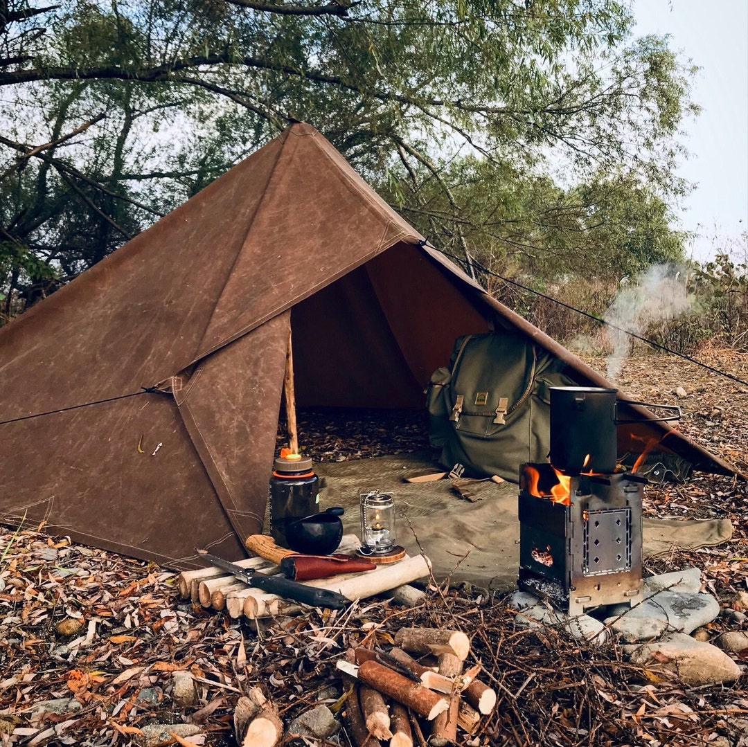 Here's my current gear setup. I'm hoping to continue learning from my  environment and make some cool stuff this year. : r/Bushcraft