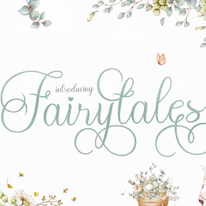 Puede incluir: Una ilustración de acuarela de la palabra "Cuentos de hadas" en una fuente cursiva azul claro con un pequeño corazón sobre la palabra "introducción". La ilustración está rodeada por un borde de hojas y flores verdes.