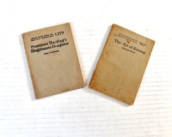 RARE! 1920s Little Blue Books: Art of Kissing P& resident Harding Illegitimate Daughter