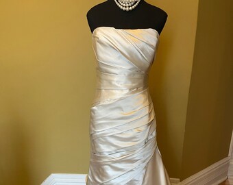 La Sposa wedding gown