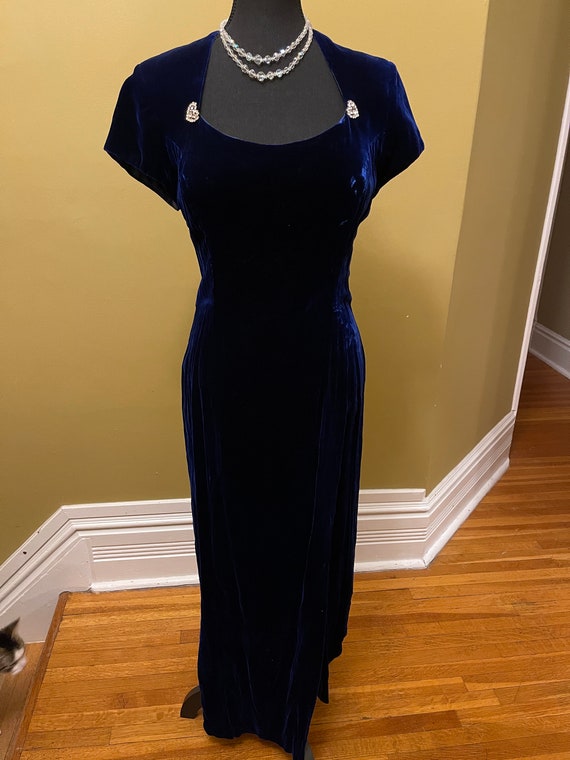 90s does 40s velvet column dress - image 1