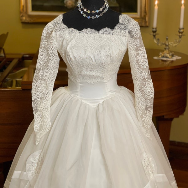 1950’s wedding gown