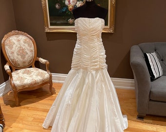 Ivory wedding gown large